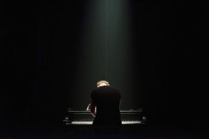TRANCE PIANO by Luke Jaaniste. Photograph by Morgan Roberts